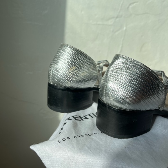 Intentionally blank silver embossed fisherman sandal - Picture 3 of 4